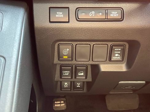Used 2022 Nissan Frontier PRO-4X w/ Pro-4X Premium Package AWD/4WD image 19