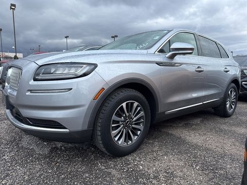 Certified 2022 Lincoln Nautilus FWD w/ Premium Package image 3