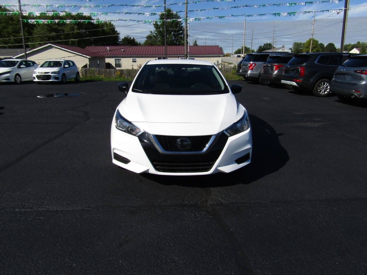 Used 2020 Nissan Versa S FWD image 2