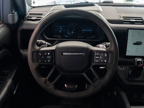 Used 2024 Land Rover Defender 110 V8 AWD/4WD image 10