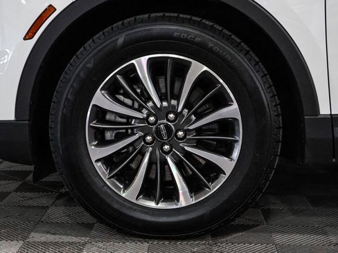 Used 2022 Lincoln Nautilus AWD w/ Premium Package image 20