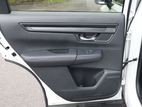Used 2023 Honda CR-V Sport image 14