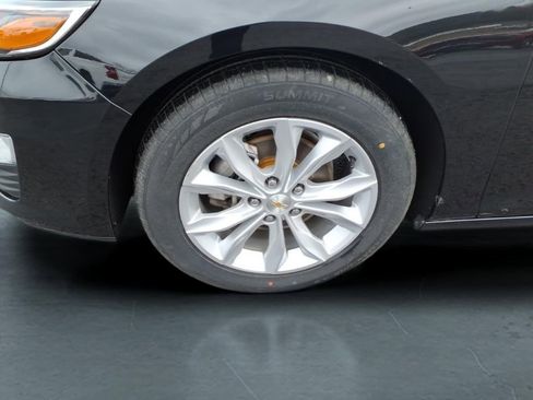 Used 2025 Chevrolet Malibu LT image 9