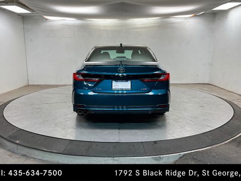 Used 2025 Toyota Camry XSE w/ Premium Package image 4