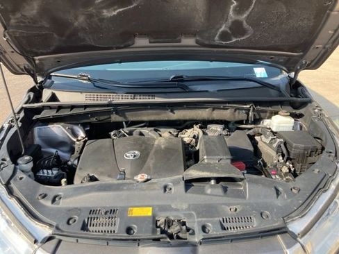 Used 2019 Toyota Highlander XLE image 38