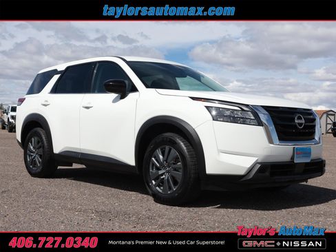 Used 2024 Nissan Pathfinder S AWD/4WD image 2