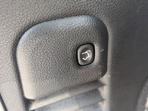 Used 2020 Jeep Grand Cherokee Overland AWD/4WD image 14