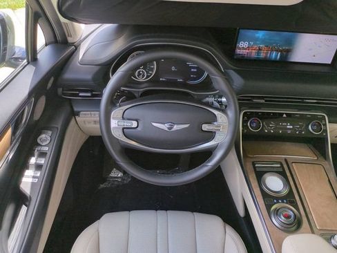 Used 2021 Genesis GV80 2.5T w/ Advanced Package 03 RWD image 14