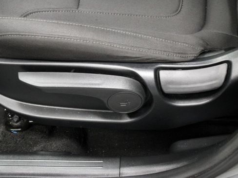 Used 2025 Hyundai Tucson SE FWD image 24