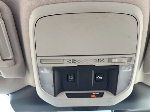 Used 2023 Subaru Forester AWD/4WD image 22