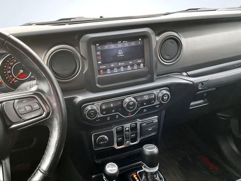 Used 2021 Jeep Gladiator Sport image 16