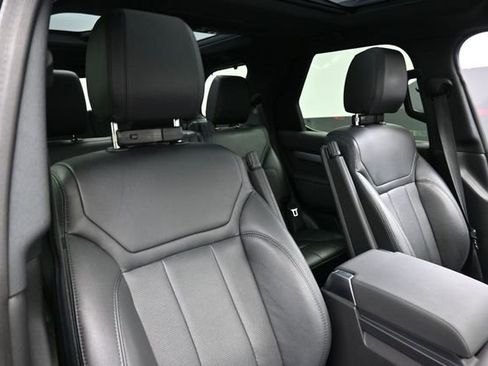 Used 2020 Land Rover Discovery Landmark AWD/4WD image 29