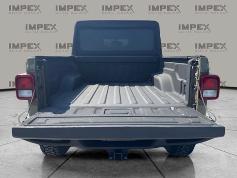 Used 2020 Jeep Gladiator Sport AWD/4WD image 17