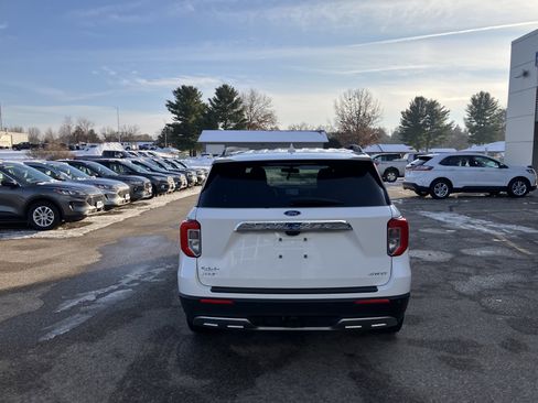 Used 2023 Ford Explorer XLT w/ Equipment Group 202A image 7