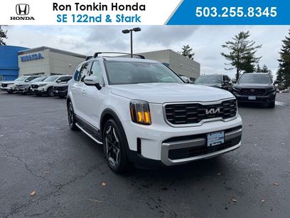 Used 2024 Kia Telluride S w/ S Sunroof Package