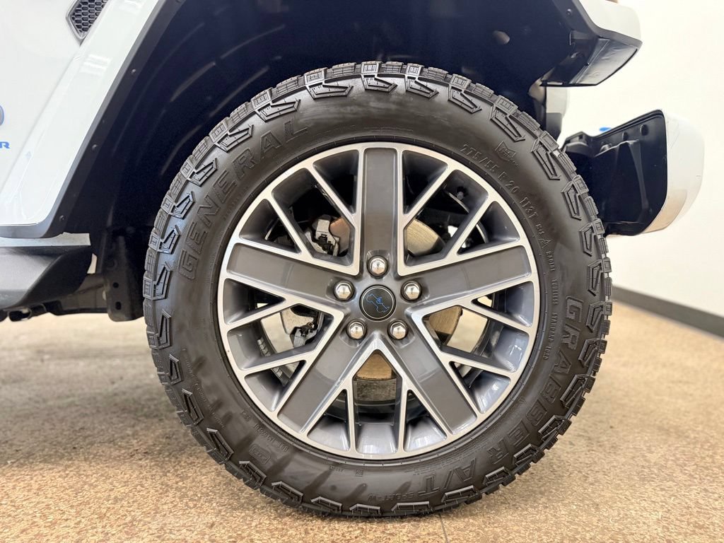Used 2024 Jeep Wrangler High Altitude AWD/4WD image 28