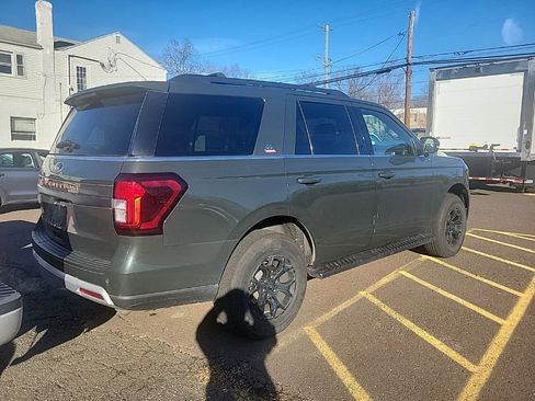 Used 2022 Ford Expedition Timberline image 3