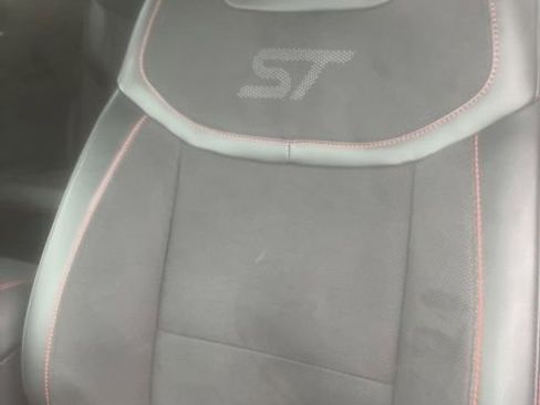 Certified 2025 Ford Explorer ST image 3