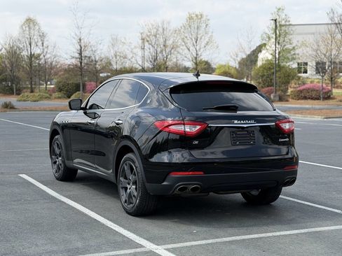 Used 2018 Maserati Levante image 5