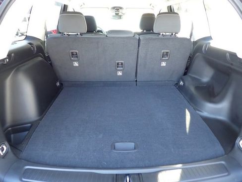 Certified 2023 Jeep Grand Cherokee Laredo image 6