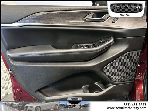 Used 2023 Jeep Grand Cherokee L Limited image 21