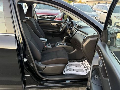 Used 2020 Nissan Rogue Sport S w/ Appearance Package FWD image 13