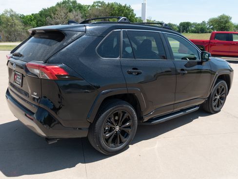 Used 2023 Toyota RAV4 SE w/ Convenience Package AWD/4WD image 27