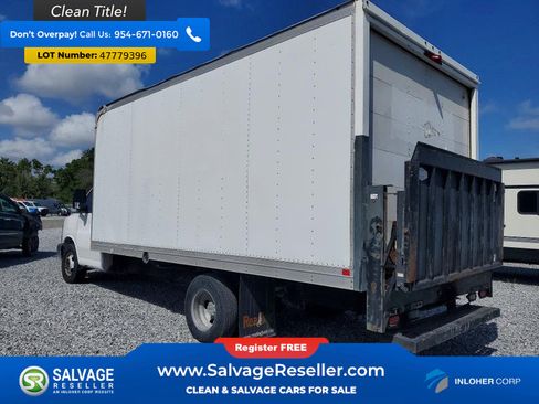 Used 2012 Chevrolet Express 3500 Extended RWD image 3