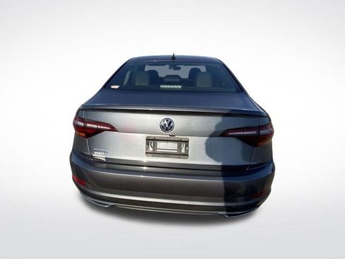 Used 2019 Volkswagen Jetta R-Line w/ R-Line Cold Weather Package image 8