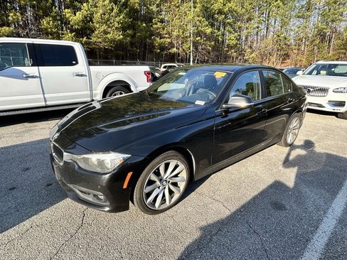 Used 2016 BMW 320i xDrive 320i xDrive image 2
