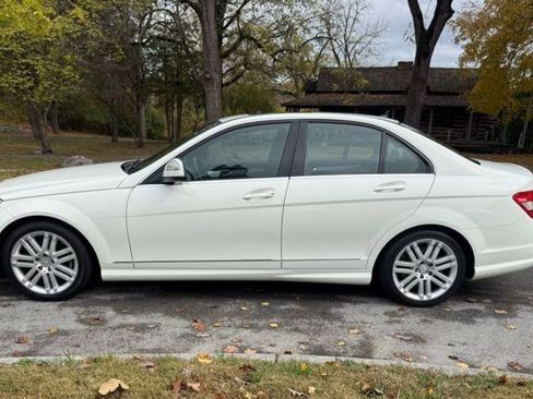 Used 2008 Mercedes-Benz C 300 Sport image 10