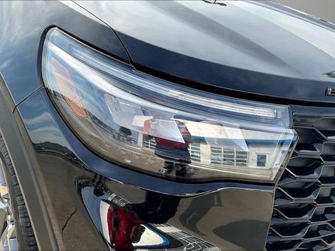 Used 2025 Ford Explorer ST AWD/4WD image 31