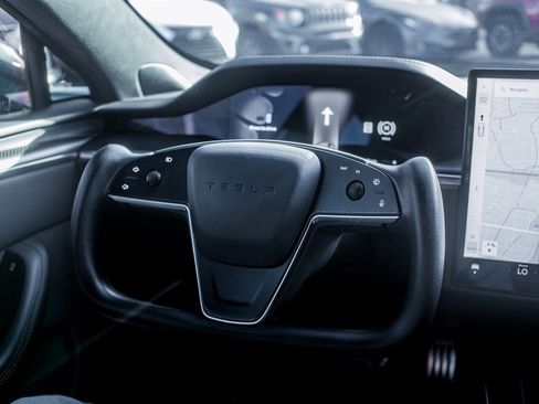 Used 2022 Tesla Model S Plaid image 16