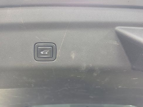 Used 2021 Chevrolet Tahoe RST image 15