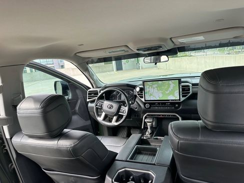 Used 2022 Toyota Tundra SR5 w/ SR5 Premium Package image 19