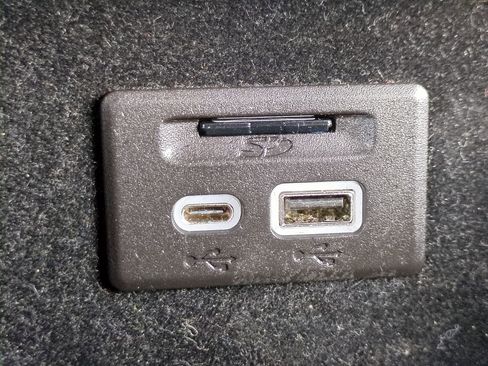 Used 2022 Cadillac XT4 Premium Luxury w/ Technology Package image 20