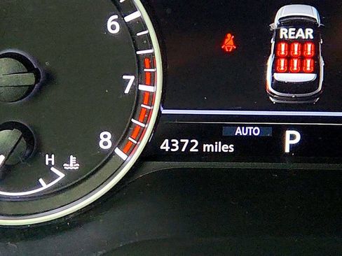 Used 2024 Nissan Pathfinder SL image 15