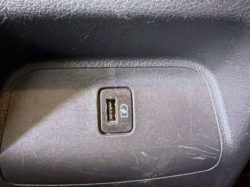 Used 2022 Nissan Sentra SV w/ SV Premium Package image 27