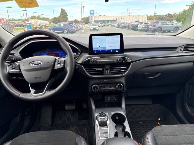 Used 2022 Ford Escape SEL w/ SEL Stealth AWD Package image 12