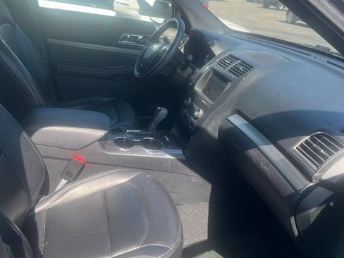 Used 2019 Ford Explorer XLT w/ Equipment Group 202A FWD image 7
