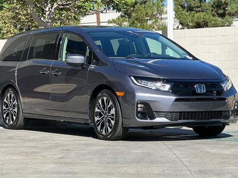 New 2026 Honda Odyssey Elite image 2