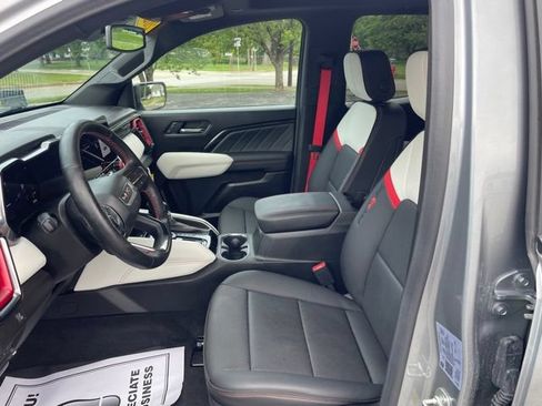 Used 2026 GMC Canyon AT4X w/ Off-Road Front Bumper Package AWD/4WD image 15