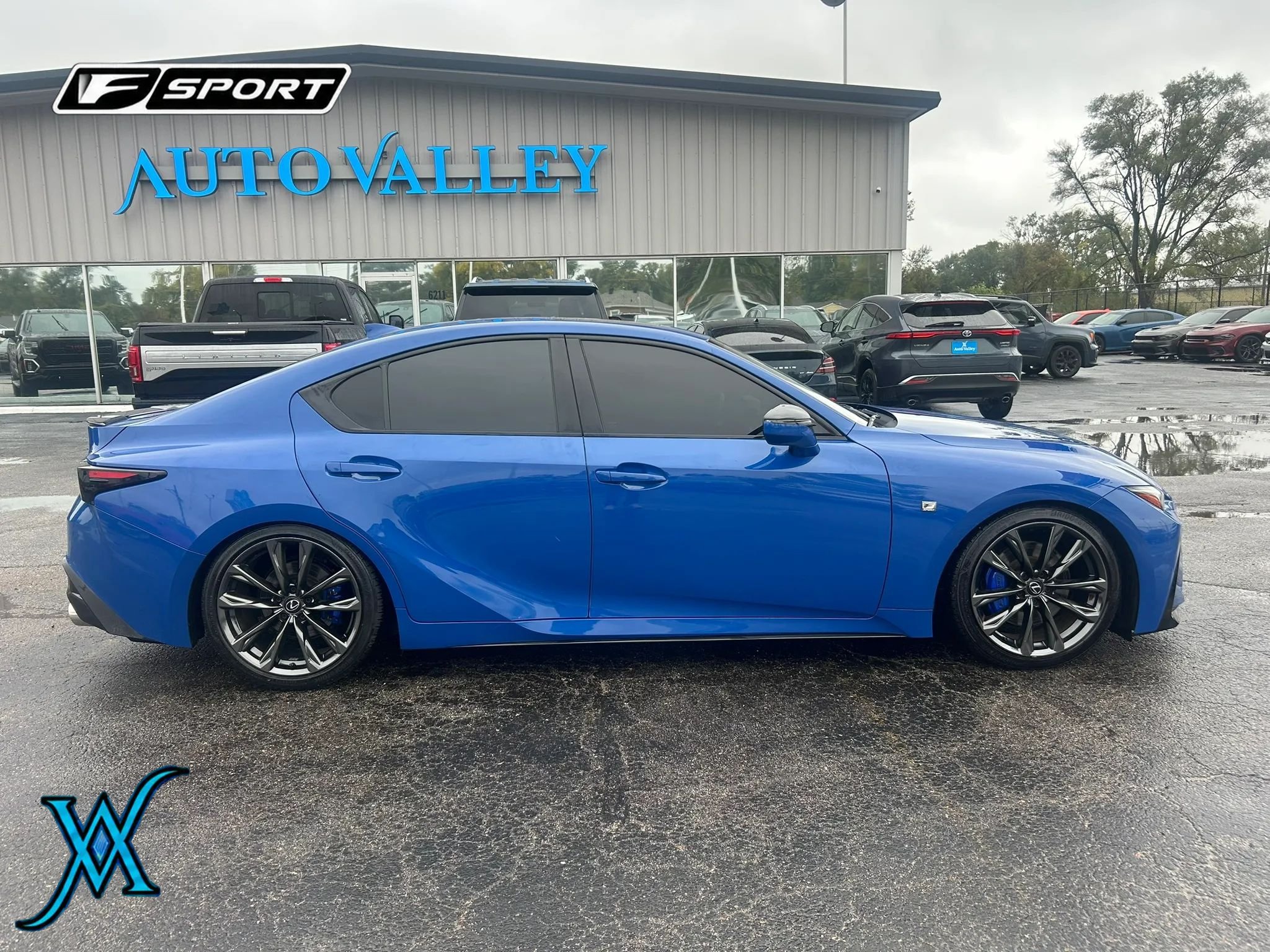 Used 2023 Lexus IS 350 F Sport w/ Memory Package AWD/4WD image 8