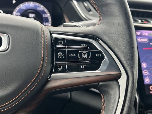 Used 2025 Jeep Grand Cherokee Summit image 14