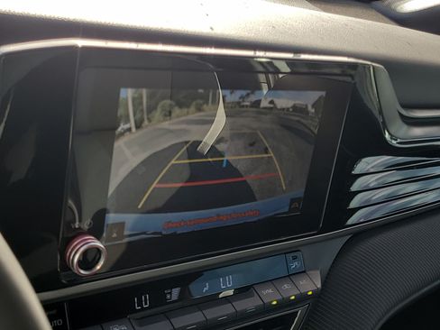 Used 2025 Toyota Camry SE FWD image 23