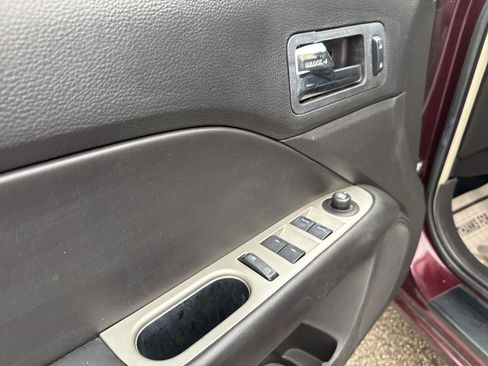 Used 2012 Ford Fusion SEL image 37