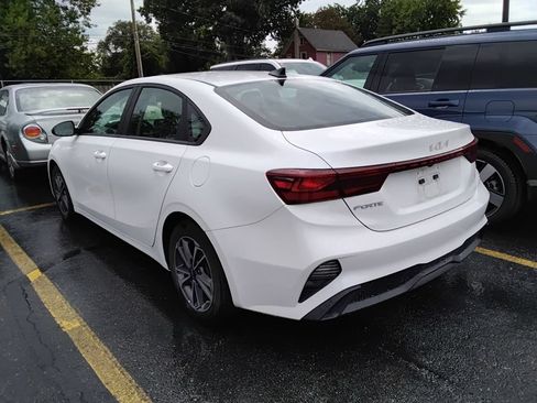 Used 2024 Kia Forte LXS w/ LXS Technology Package FWD image 6