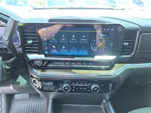 Used 2024 Chevrolet Silverado 2500 LT AWD/4WD image 23
