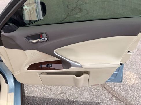 Used 2011 Lexus IS 250 w/ Premium Pkg Value Edition RWD image 24