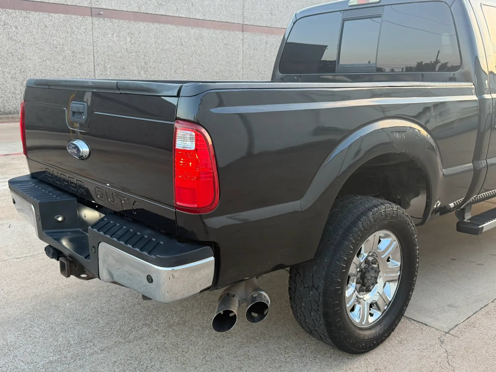 Used 2015 Ford F250 Lariat w/ Lariat Ultimate Package AWD/4WD image 5